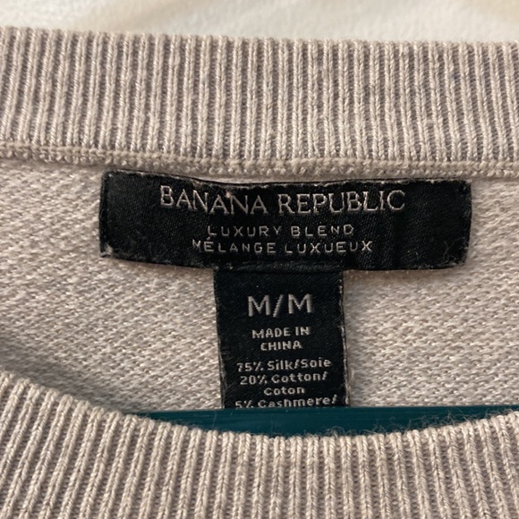 Cashmere BANANA REPUBLIC LUXURY BLEND SWEATER CASHMERE SILK BLEND. - Picture 5 of 8